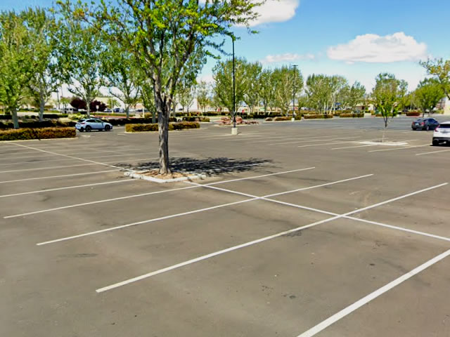 Commercial parking lot striping Lancaster CA